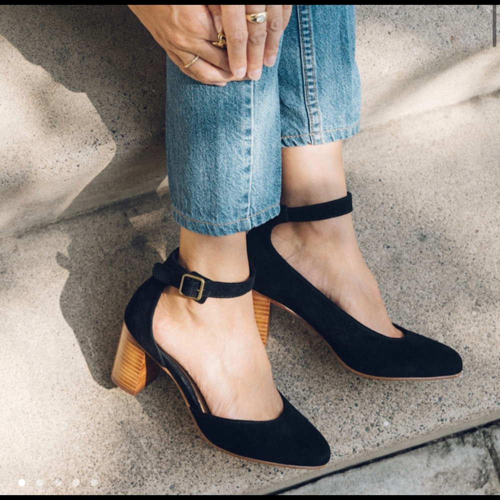 Gemma Heel, 2.75 Inch Heel, Size 8.5 *like new*
